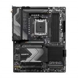 GX670-GAMING-X-AX